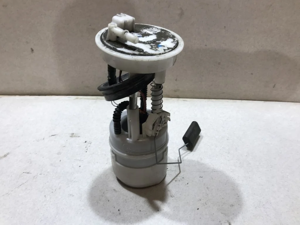 Топливный насос Nissan Qashqai J10 17040JD02A