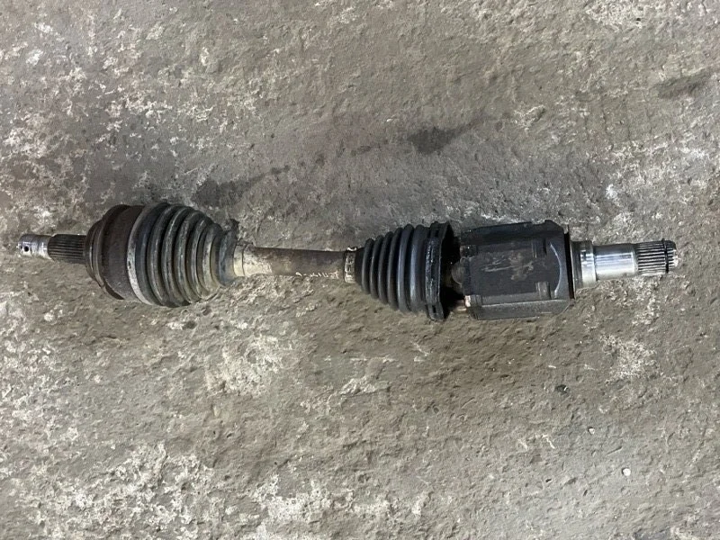 Полуось передняя правая (приводной вал, ШРУС) Toyota Land Cruiser Prado 150 (2009-2023) 2012 4343060082 2.7 I 2TRFE