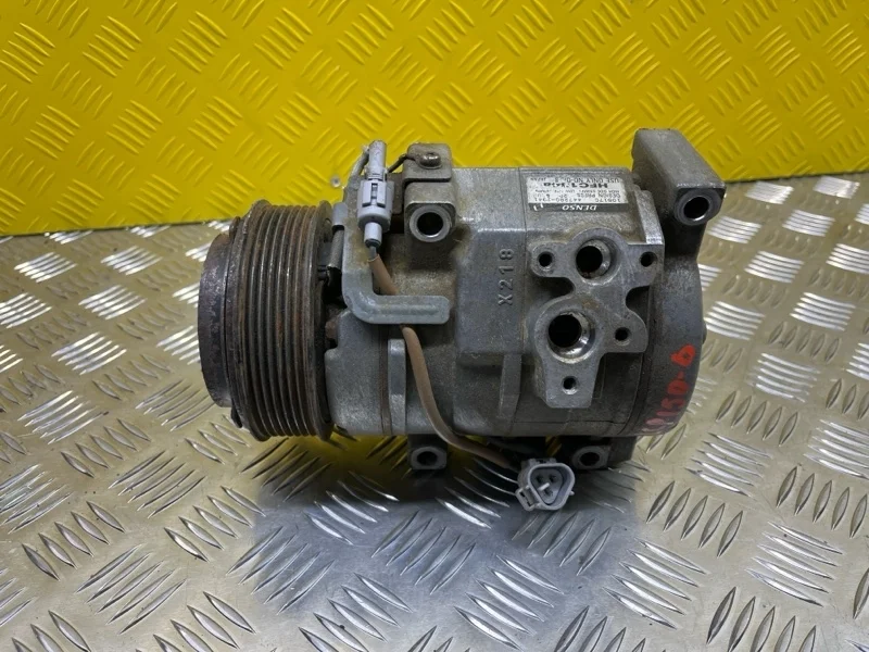 Компрессор кондиционера Toyota Land Cruiser Prado 150 (2009-2023) 2012 883206A540 2.7 I 2TRFE