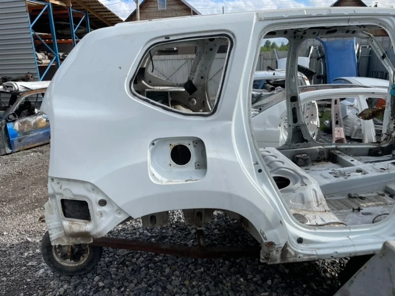 крыло Renault Duster 2014 HSM F4RA400