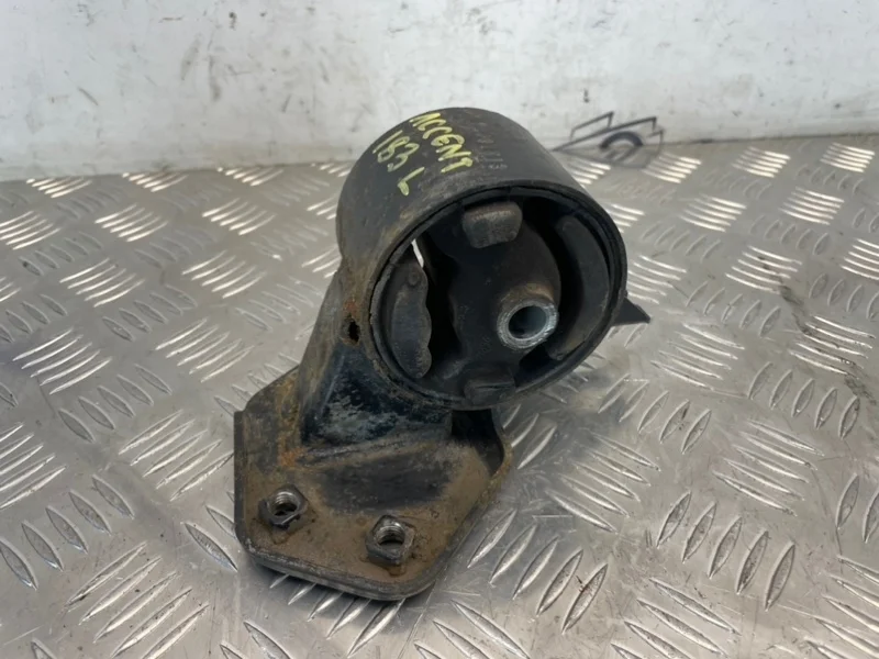подушка двигателя Hyundai Accent 2002 LC, LC2 G4EC