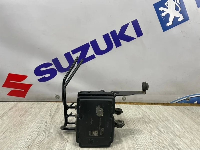 Блок abs FORD FOCUS 3 2013