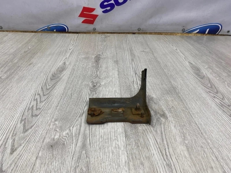 Накладка крыло FORD FOCUS 2 2008