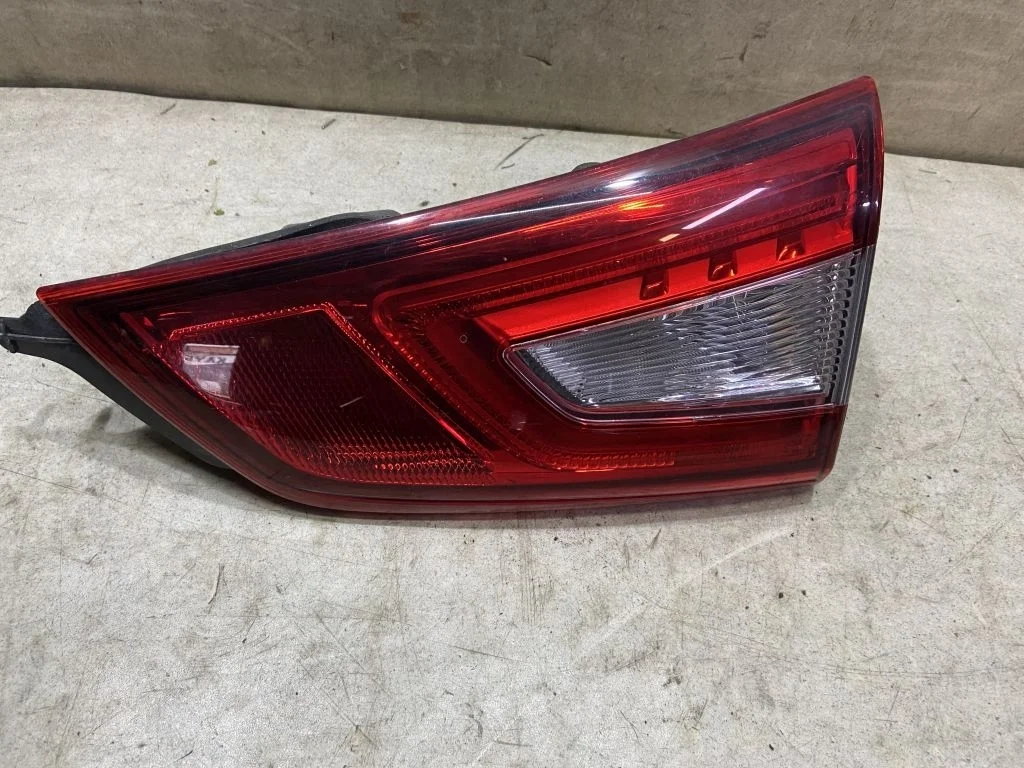 Фонарь задний правый Nissan Qashqai J11
