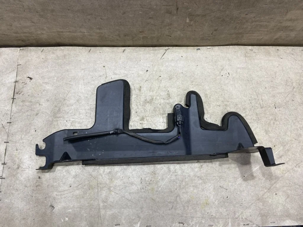 Дефлектор левый Nissan Juke F15