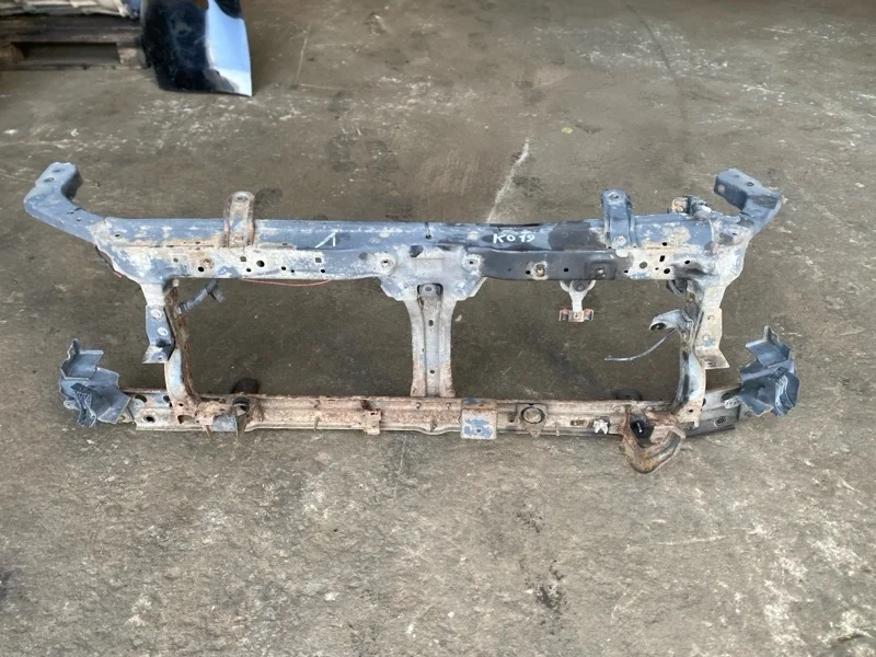 Передняя панель крепления облицовки (телевизор) Nissan Navara (D40) 2004-2015 2010 F25005X0MA 2.5 D YD25DDTI