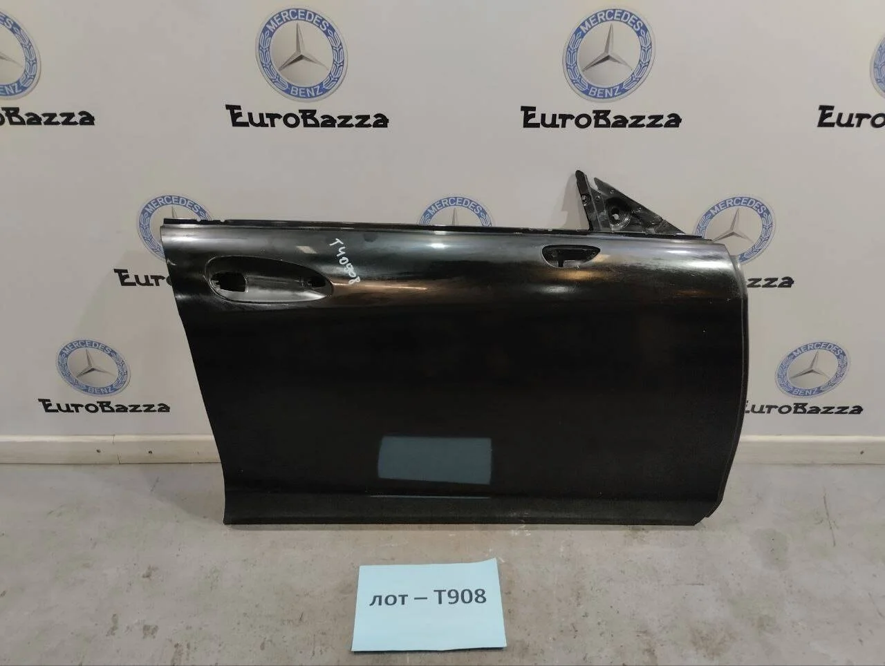 Дверь передняя правая Mercedes W218