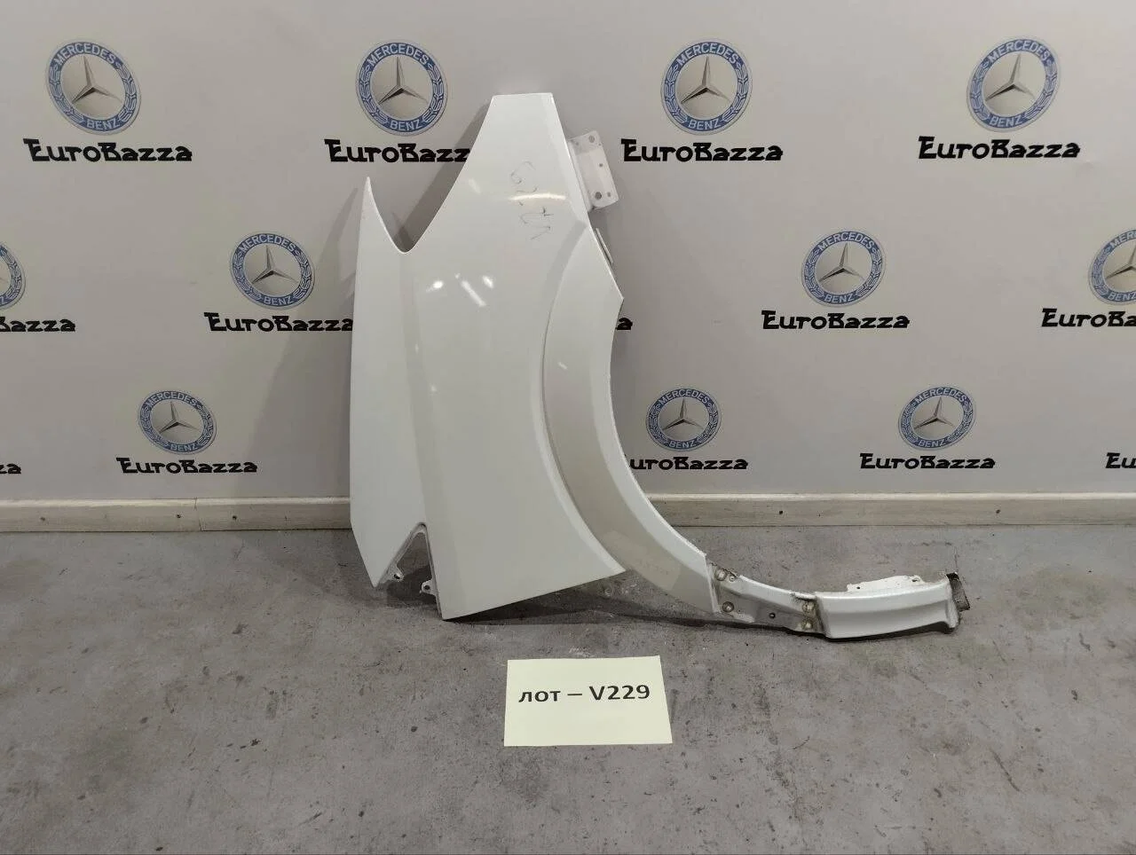 Крыло переднее правое Mercedes Sprinter W906