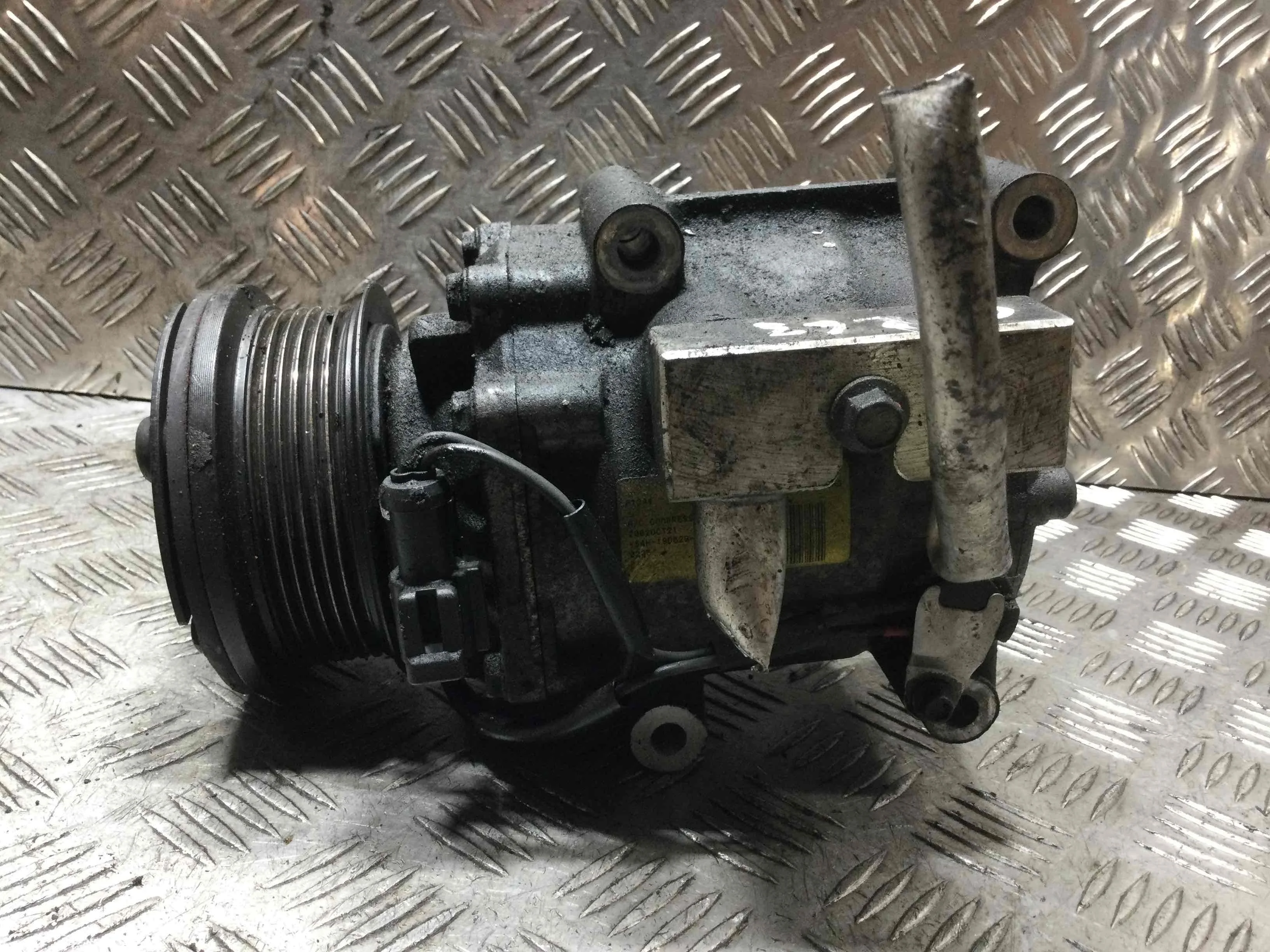 Компрессор кондиционера Ford Fiesta 5 поколение (2001-2007) бензин 1.4 i Механика Х/б