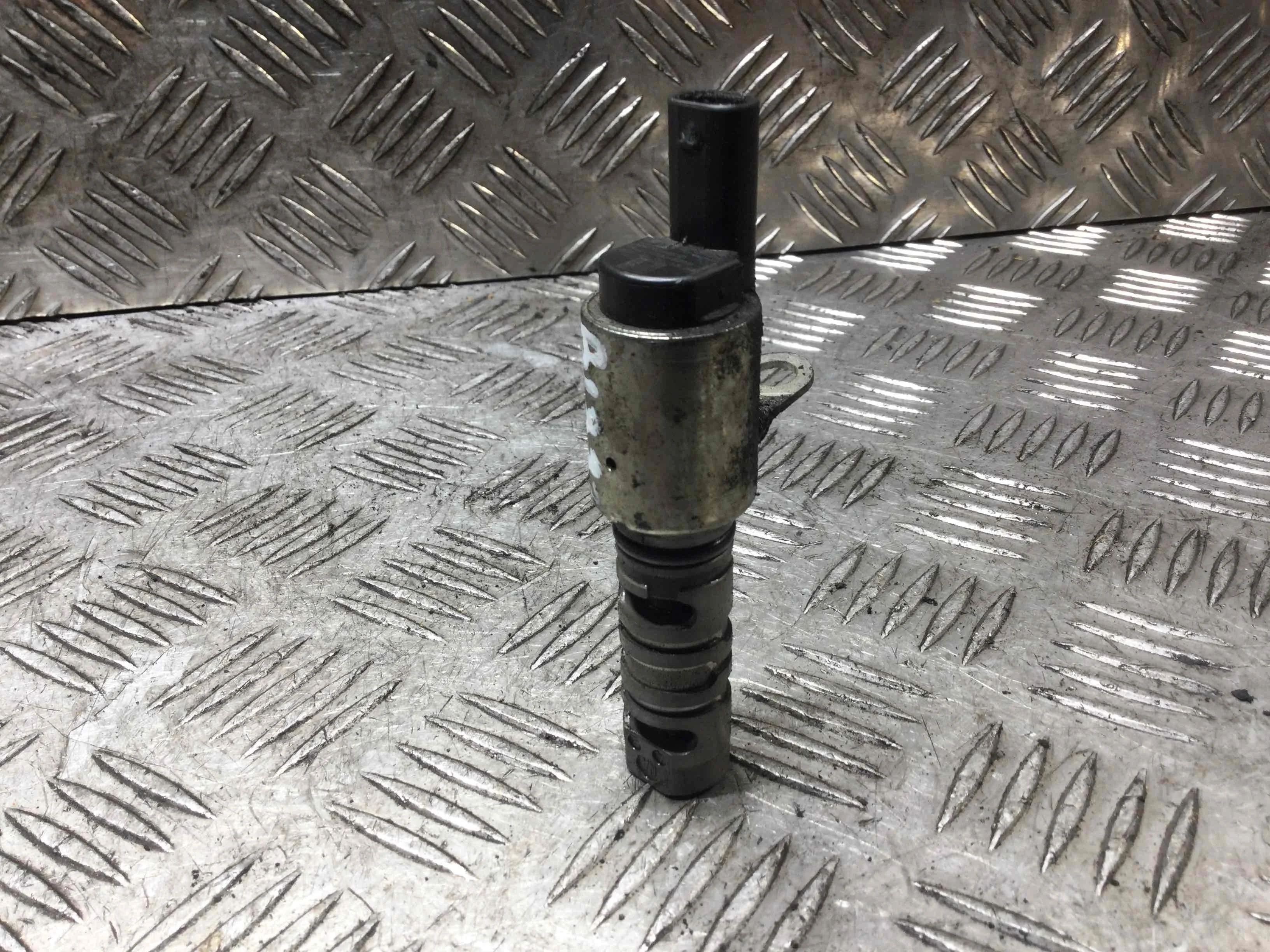 Клапан фазорегулятора Volkswagen Golf 7 поколение (2012-2017) бензин 1.2 i Автомат Х/б