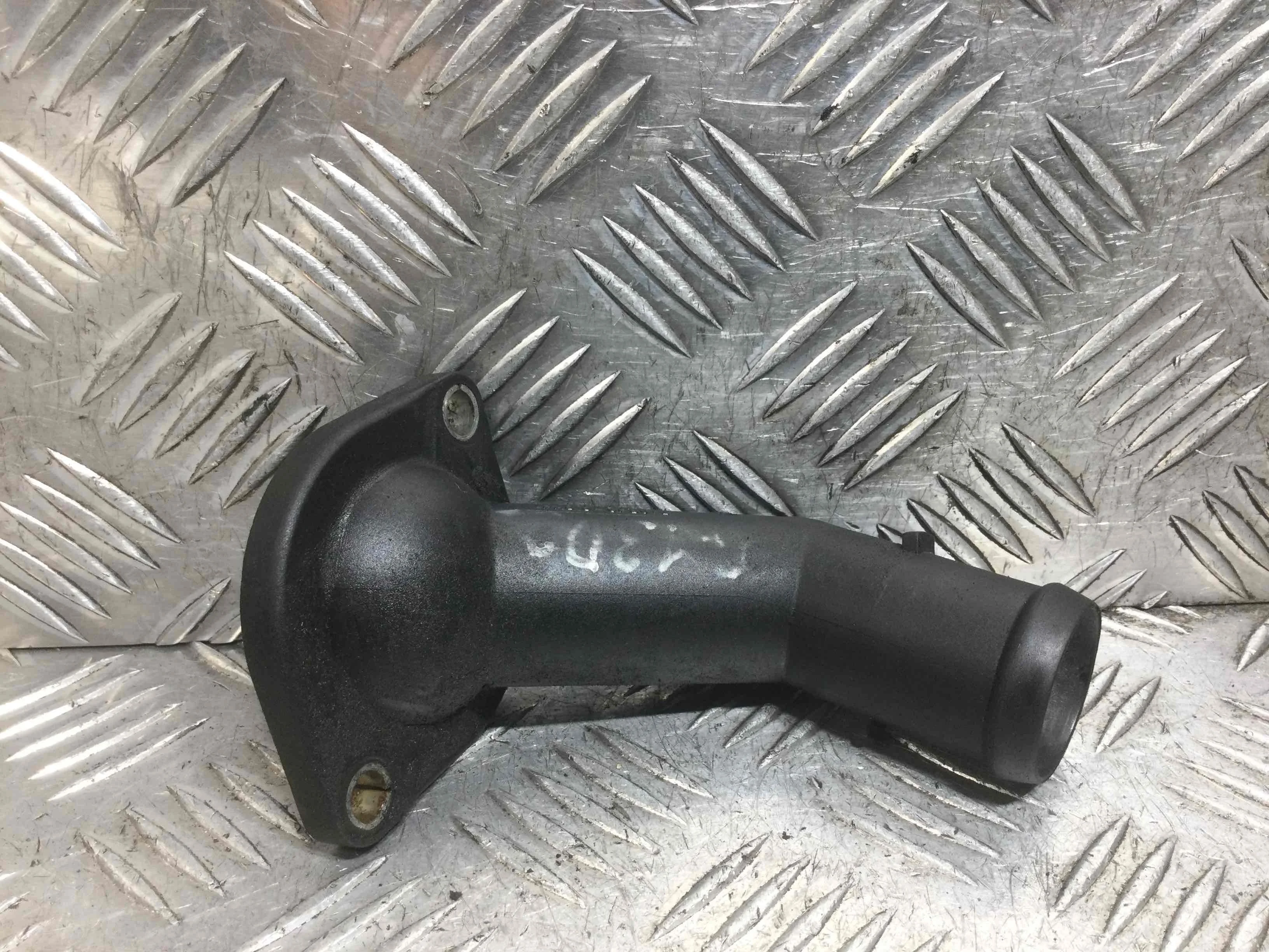 Корпус термостата Audi A3 8L (1996-2000) бензин 1.8 i Автомат Х/б