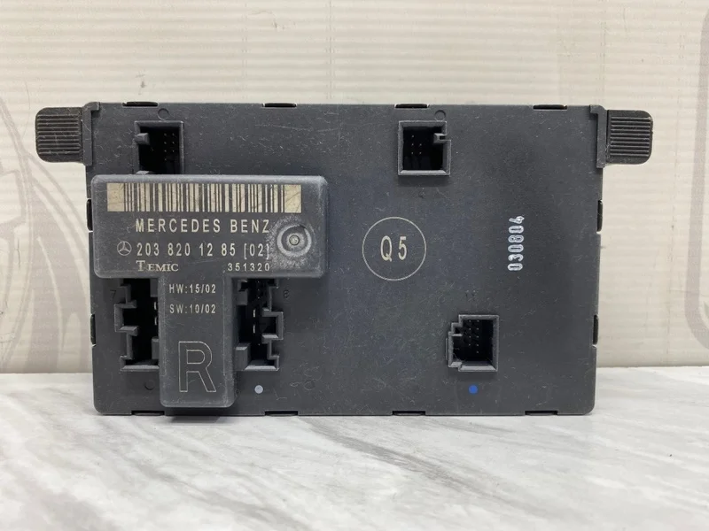 Блок управления передней правой двери Mercedes-benz 2003 W203