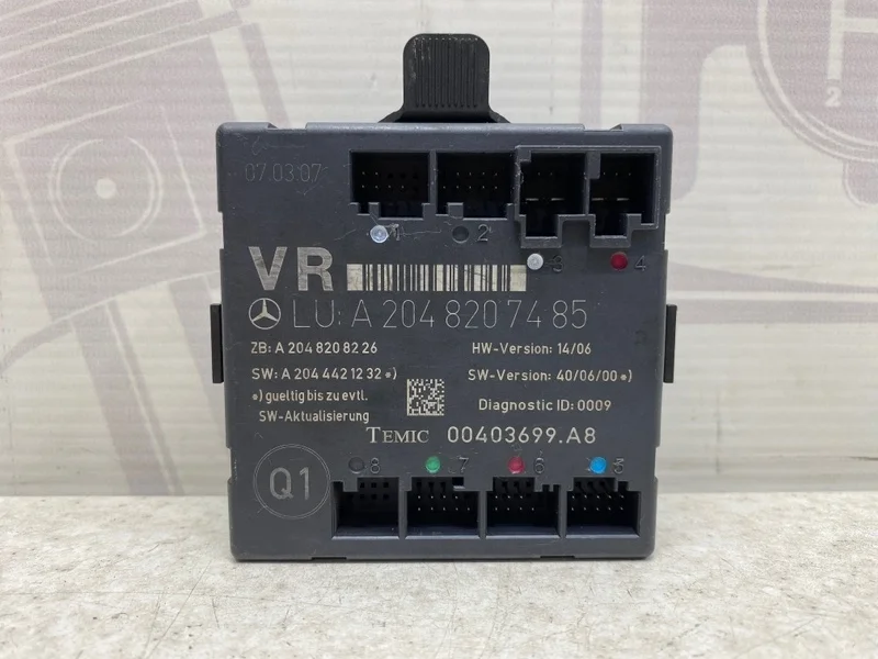 Блок управления передней правой двери Mercedes-benz 2007 W204