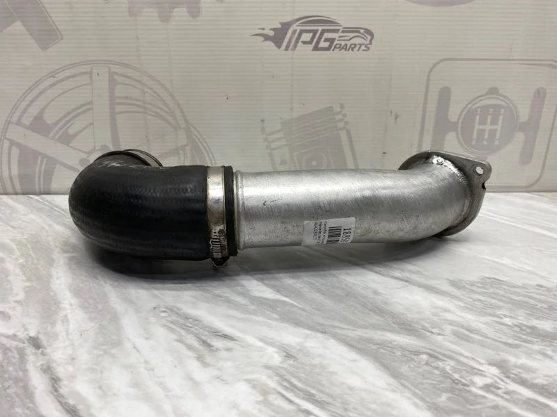 Патрубок интеркулера Mercedes-benz 2016 W222