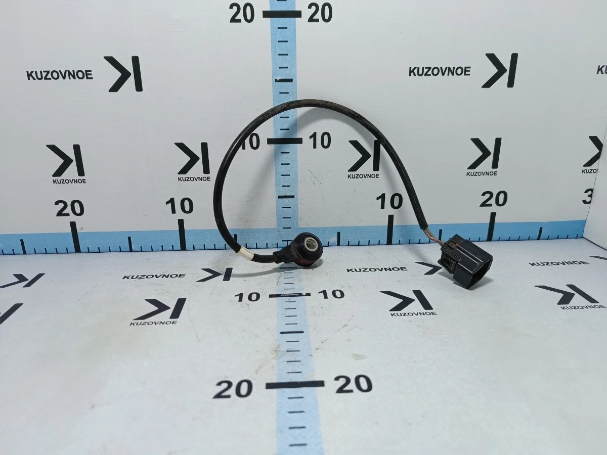 Датчик детонации Ford Focus 2011 CB8