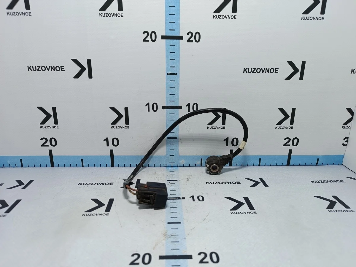 Датчик детонации Ford Focus 2010 CB4