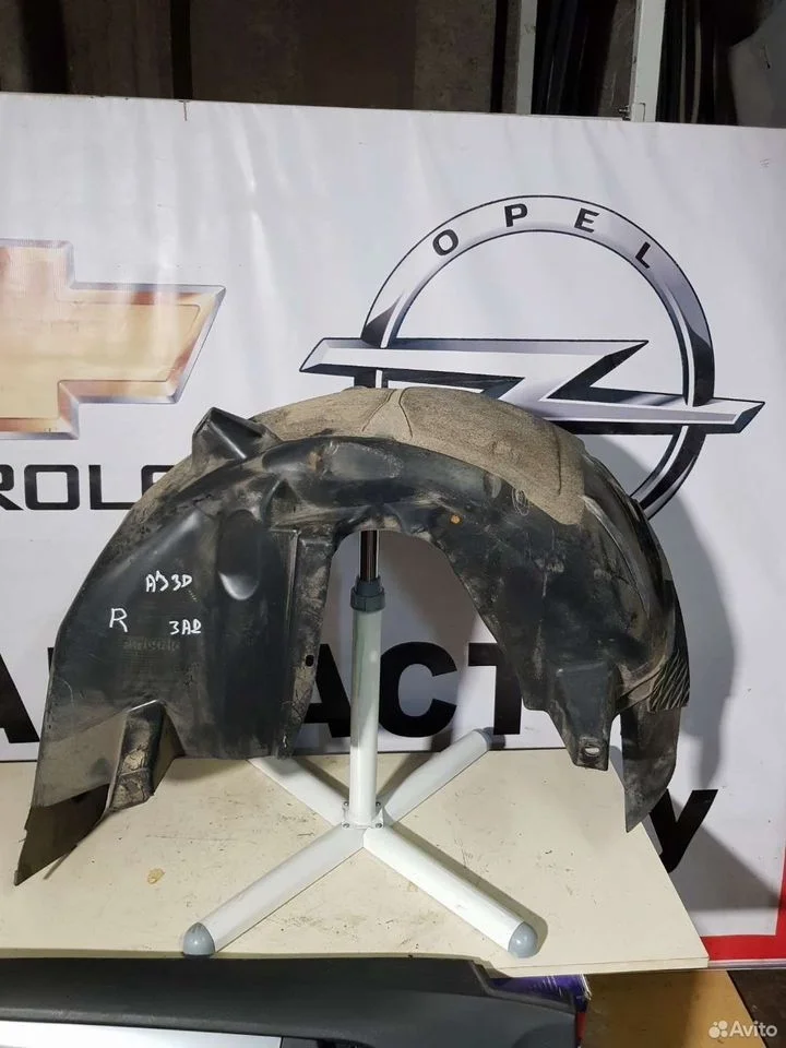 Подкрылок задний правый opel astra j gtc