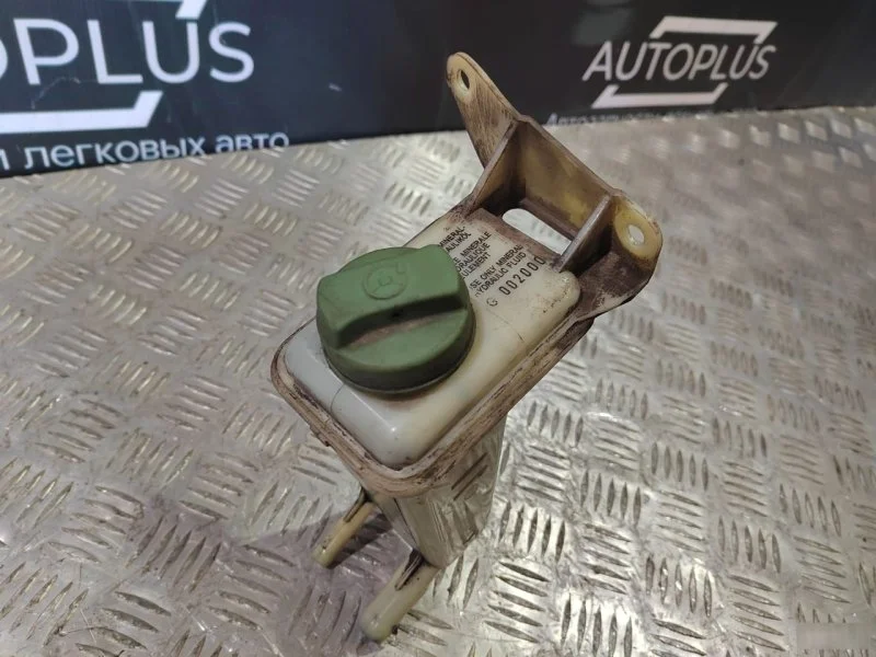 Бачок гур Audi A6 1997-2005 8D0422371K C5 2.4