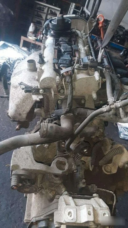 Двигатель Volkswagen Golf 4 036100104CX BCA