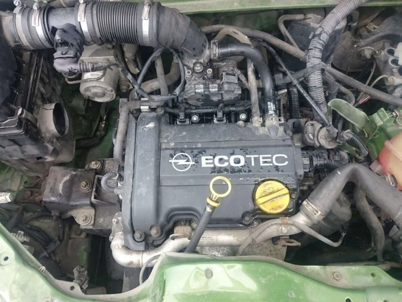 Двигатель Opel Corsa C 93191961 Z10XEP