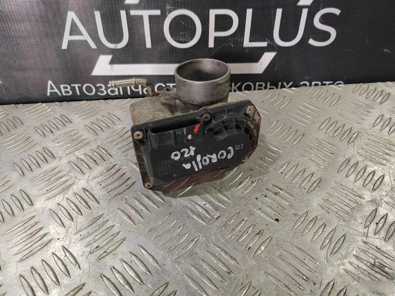 Дроссельная заслонка Toyota Corolla 220300D021 E120 1.6