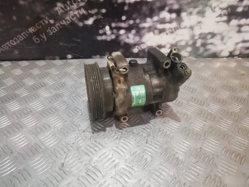 Компрессор кондиционера Renault Kangoo 7700273801 1.4