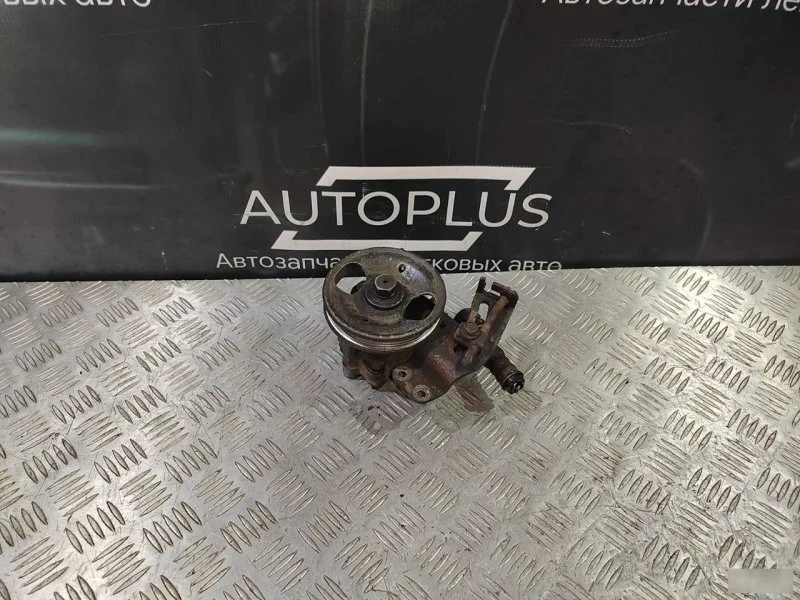 Насос гур Nissan Maxima 1999-2006 4911040U15 A33 2.0