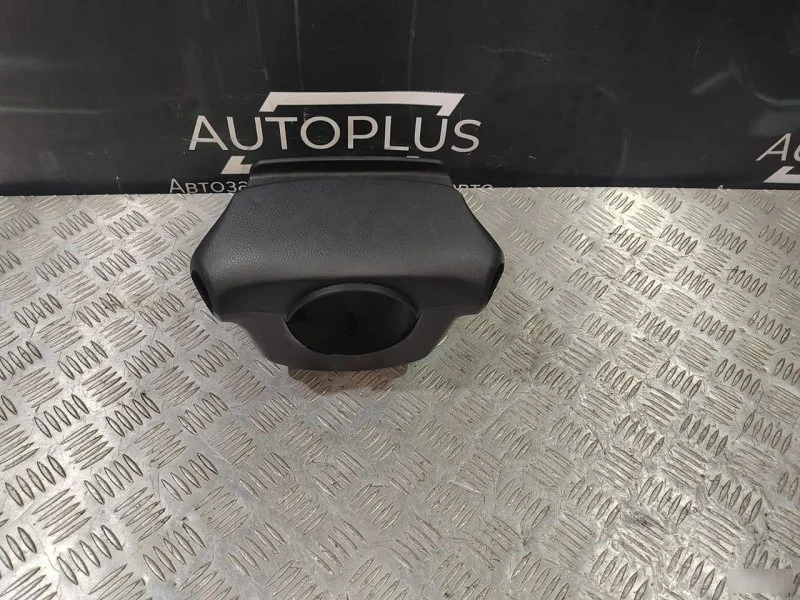 Подрулевой кожух Nissan Note 2005-2013 484709U000 1.6