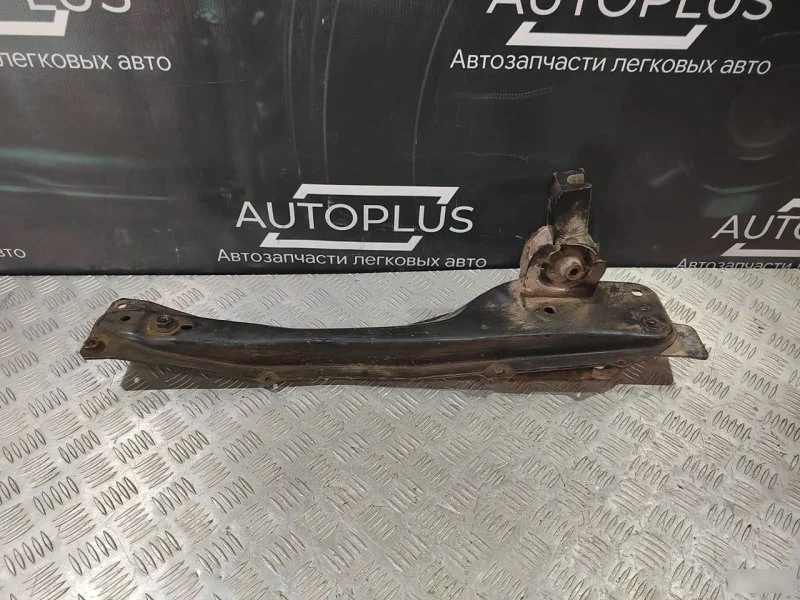 Продольная балка Toyota Corolla 5120412150 E120 3ZZ-FE, передняя