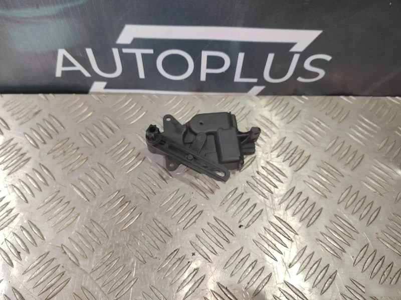 Сервопривод Volkswagen Jetta 4 1999-2005 1J0907511 2.0