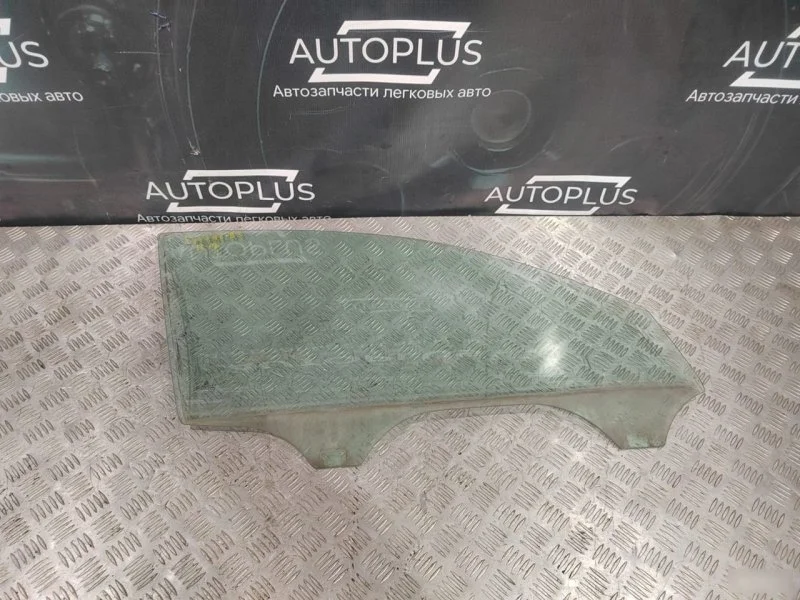 Стекло Volkswagen Passat B5 3B4845202 1.8, переднее правое