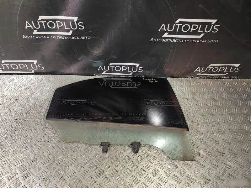 Стекло Hyundai Sonata 8342038020 2.0, заднее правое