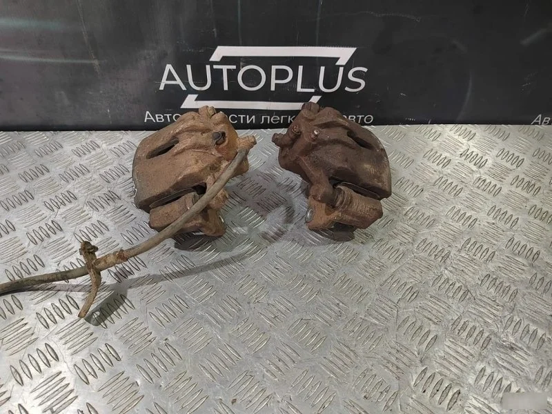 Тормозной суппорт Kia Ceed 2006-2012 581301H000 1.6, передний