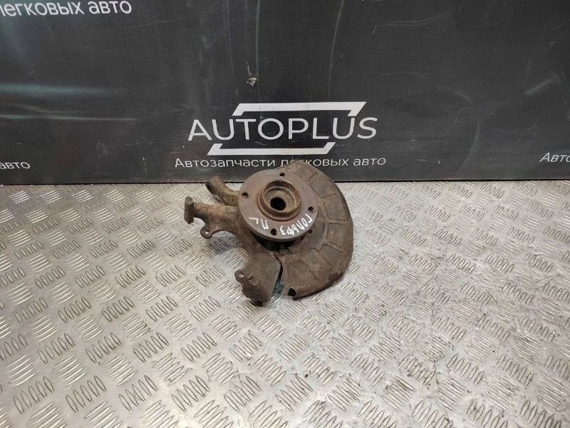 Кулак поворотный Volkswagen Golf 3 191407255C ХЭТЧБЕК 1.8 AAM, левый