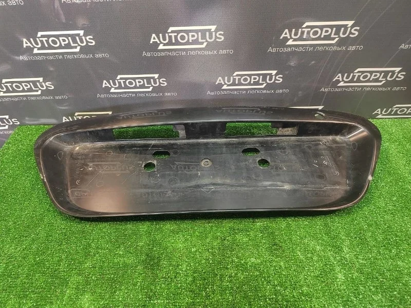 Накладка крышки багажника Mitsubishi Lancer 9 MR379016 1.6 4G18