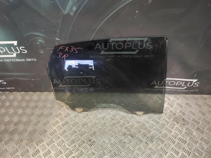 Стекло Infiniti FX35 2003 82300CG000 VQ35DE, заднее правое