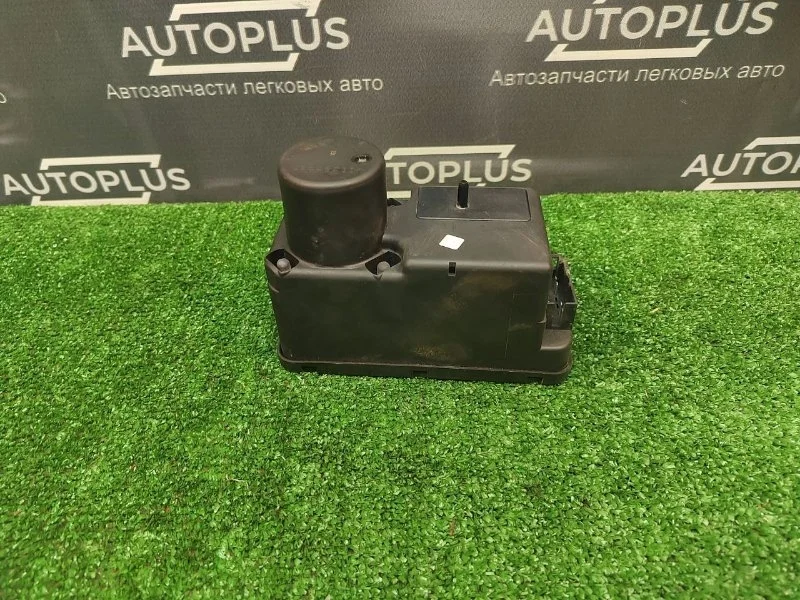 Компрессор центрального замка Volkswagen Passat 1992 357962257 B3 ABS199786