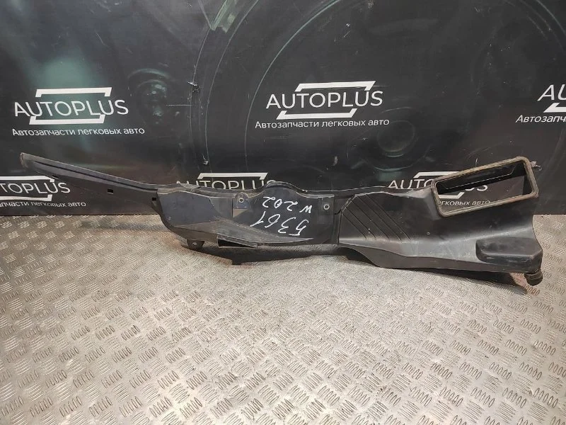 Водосток Mercedes Benz C-Class W202 A2028300044 СЕДАН 2.3 M 111.974