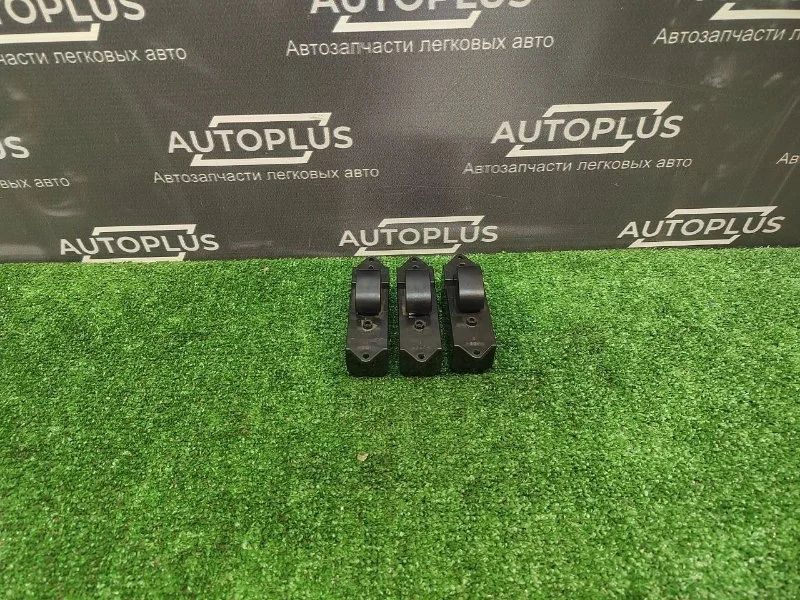 Кнопка стеклоподъемника Mitsubishi Lancer 2009 8608A065 X СЕДАН 1.8 4B10