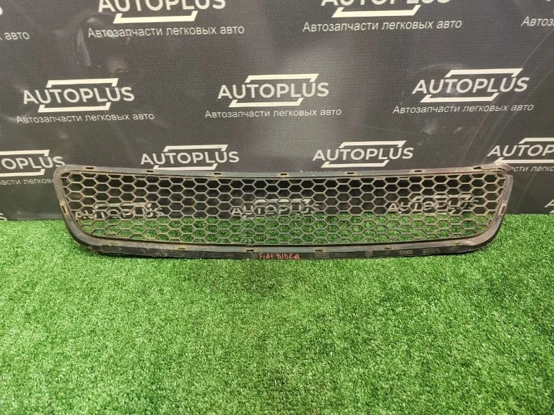 Решетка в бампер Fiat Albea 2011 51703148 СЕДАН 1.4 350 A1.000, передняя