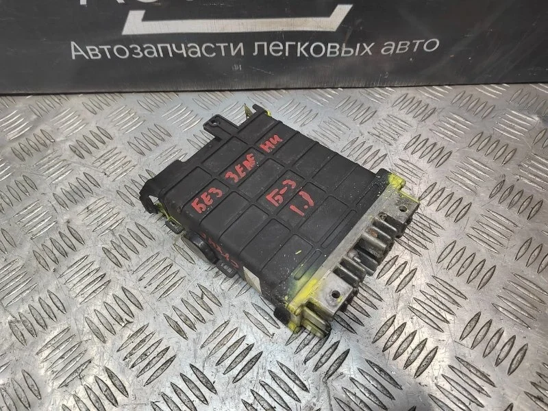 Блок управления двигателем Volkswagen Passat 1992 443907311B B3 ABS199786