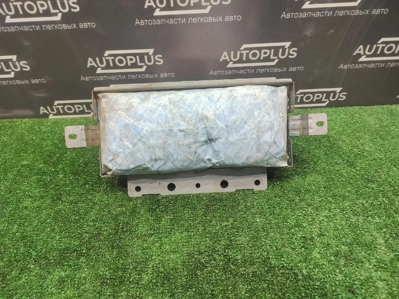 Подушка безопасности пассажира Hyundai Elantra 2003-2009 845302D000 XD 1.6