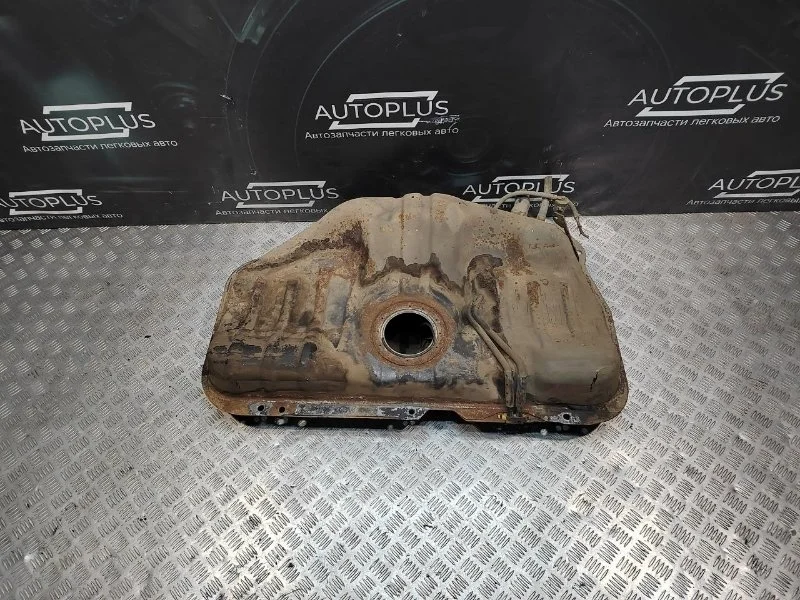 Топливный бак Nissan Almera 1995-2000 172020M000 N15 GA16