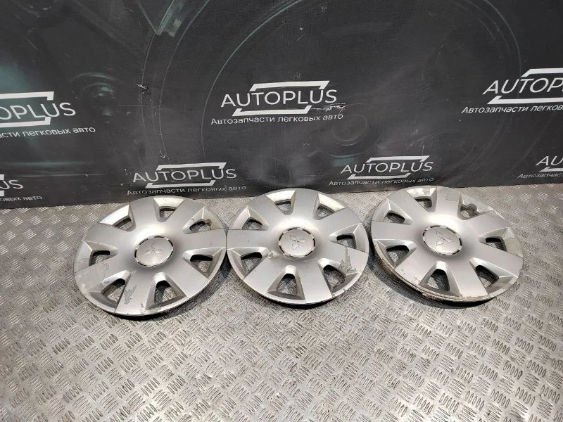 Колпак колеса Mitsubishi Lancer 2000-2007 4252A044