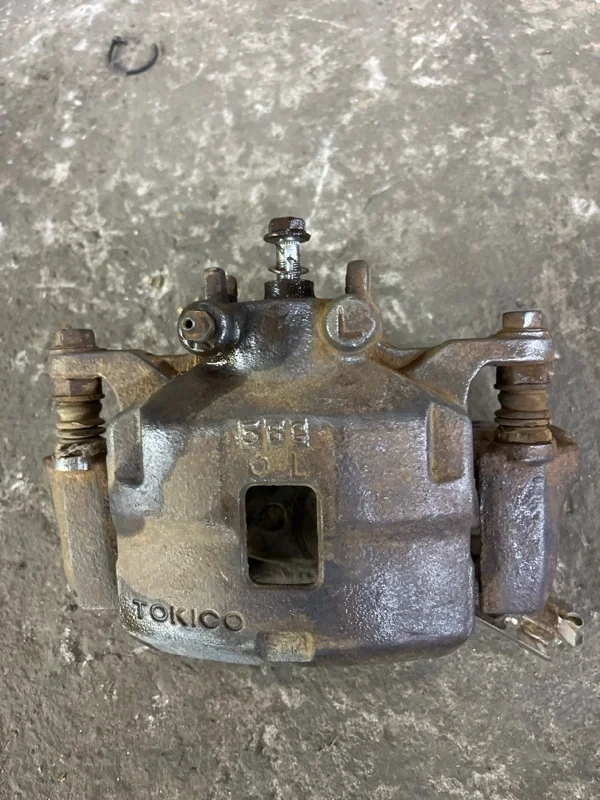 Суппорт передний левый Mitsubishi L200 (2015-2022) 2015 4605A201 ПИКАП 2.4 D 4N15