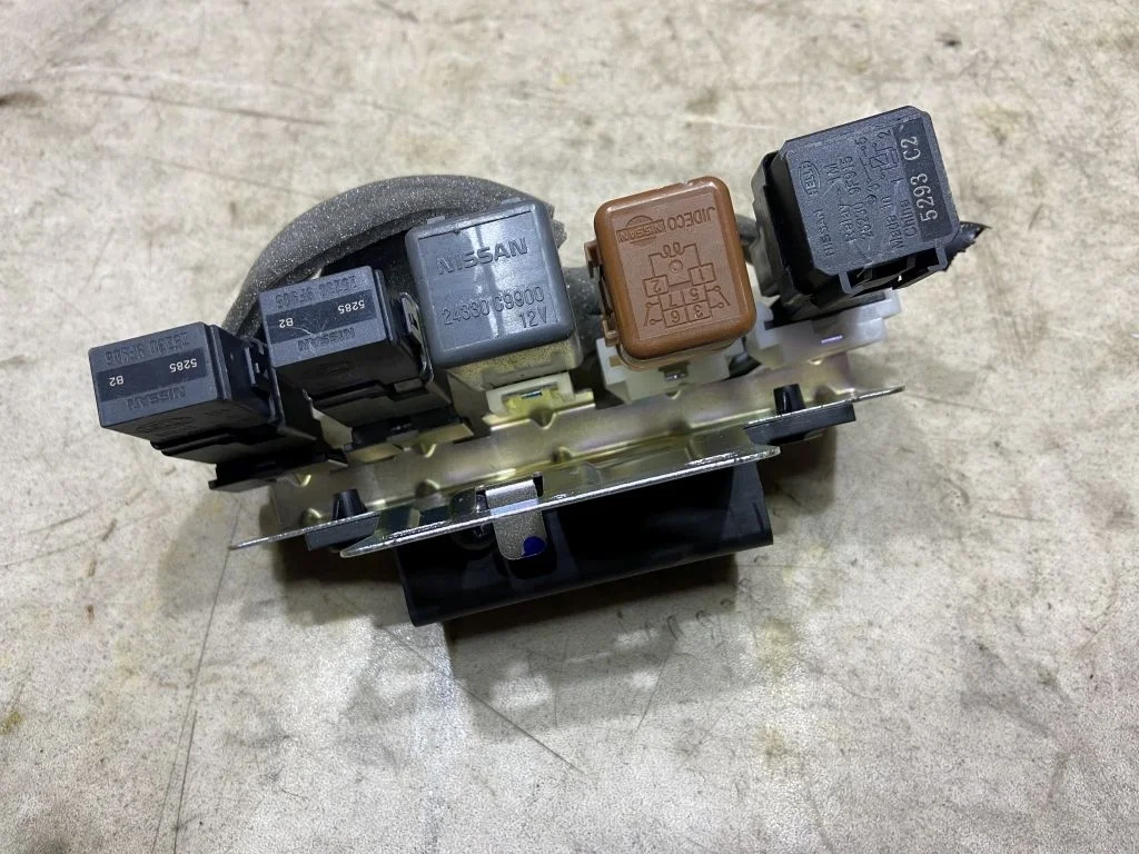 Реле  Nissan Qashqai J11 252309F905