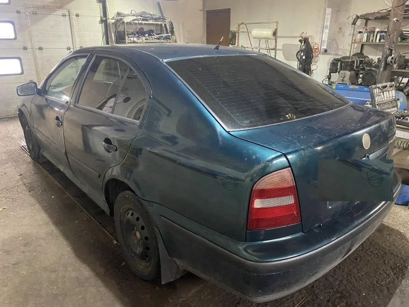 Продажа Skoda Octavia 1.8 (125Hp) (AGN) FWD MT по запчастям
