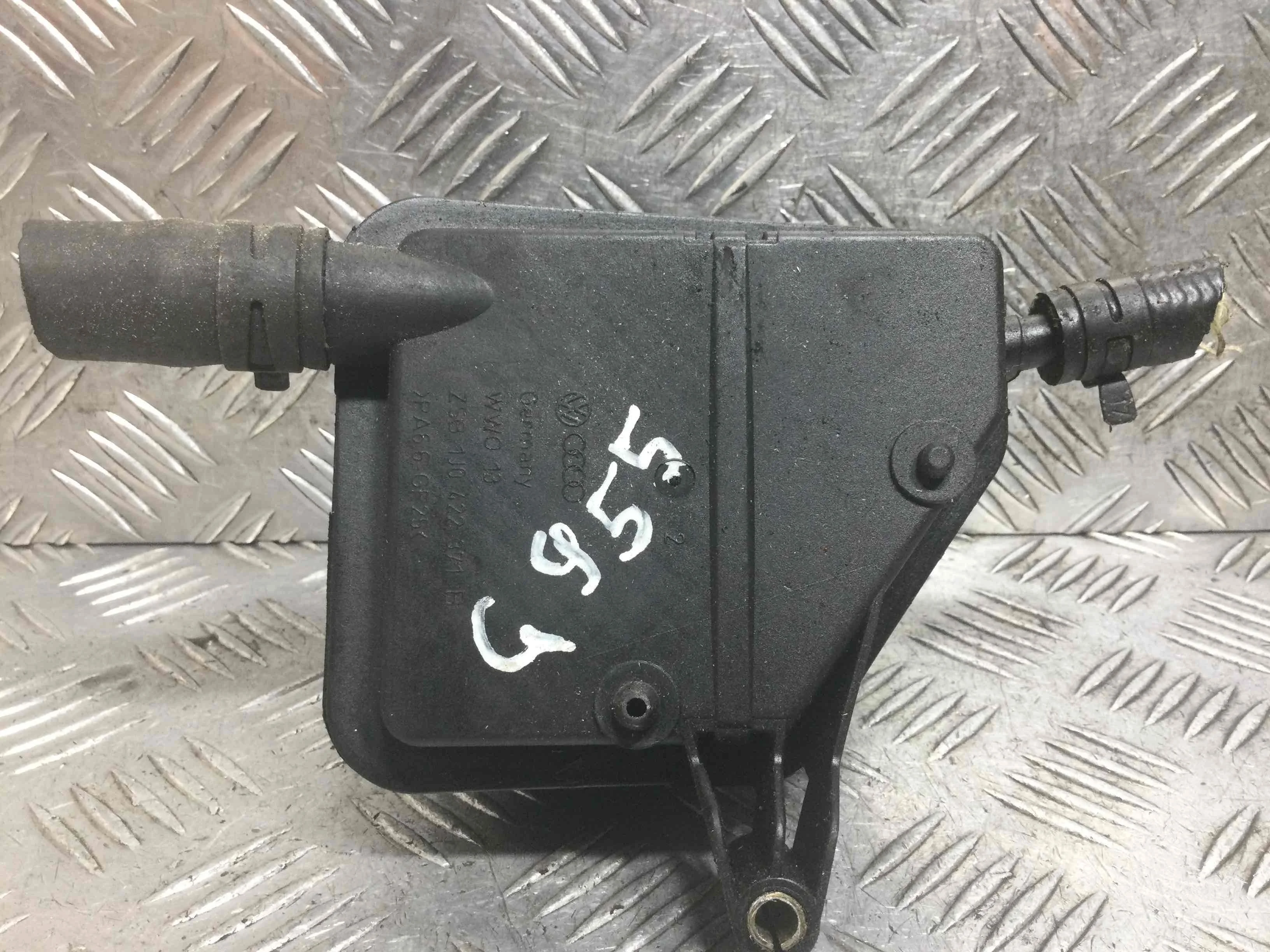 Бачок гидроусилителя Audi A3 8L (1996-2000) бензин 1.6 i Механика Х/б