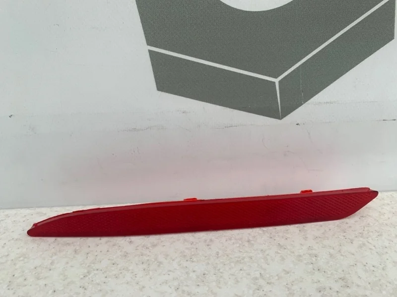 Отражатель в задний бампер левый Mercedes-benz W222