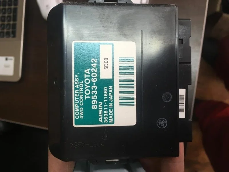 Блок управления полным приводом TOYOTA LAND CRUISER 200 2015 8953360242 4.5